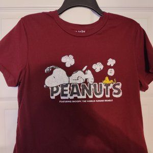 Love Tribe Burgundy Snoopy Size M Shirt